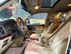 تۆیۆتا لاند کروزەر